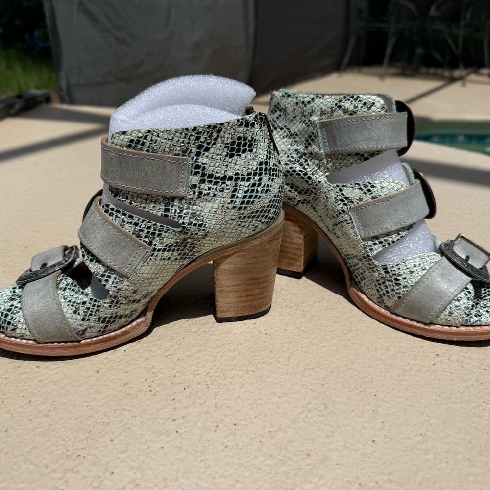 Freebird by Steven VIOLET SZ 6 - Picture 3 of 8
